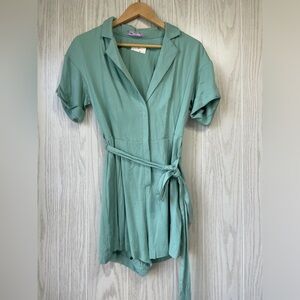 La Lavon Light Green Wear Everywhere Romper Size S NWT